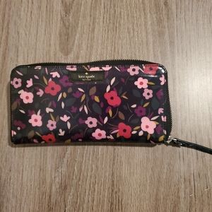 Kate Spade Daycation Boho Floral Neda Wallet